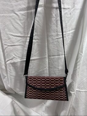Baskets of Cambodia Woven Pattern Crossbody Bag in Black and Tan